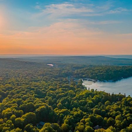 Poconos Ski Retreat With Sauna, Hot Tub, And Game Room Lake Harmony Buitenkant foto