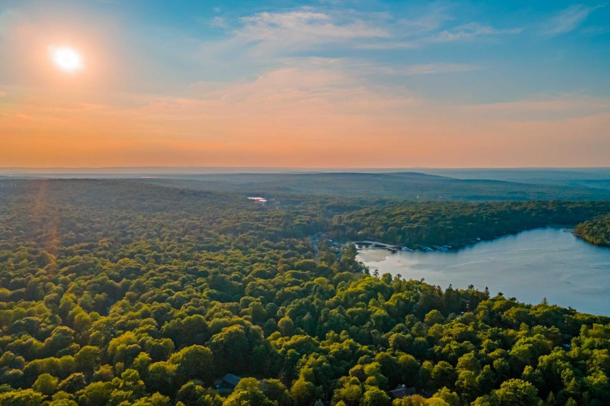Poconos Ski Retreat With Sauna, Hot Tub, And Game Room Lake Harmony Buitenkant foto