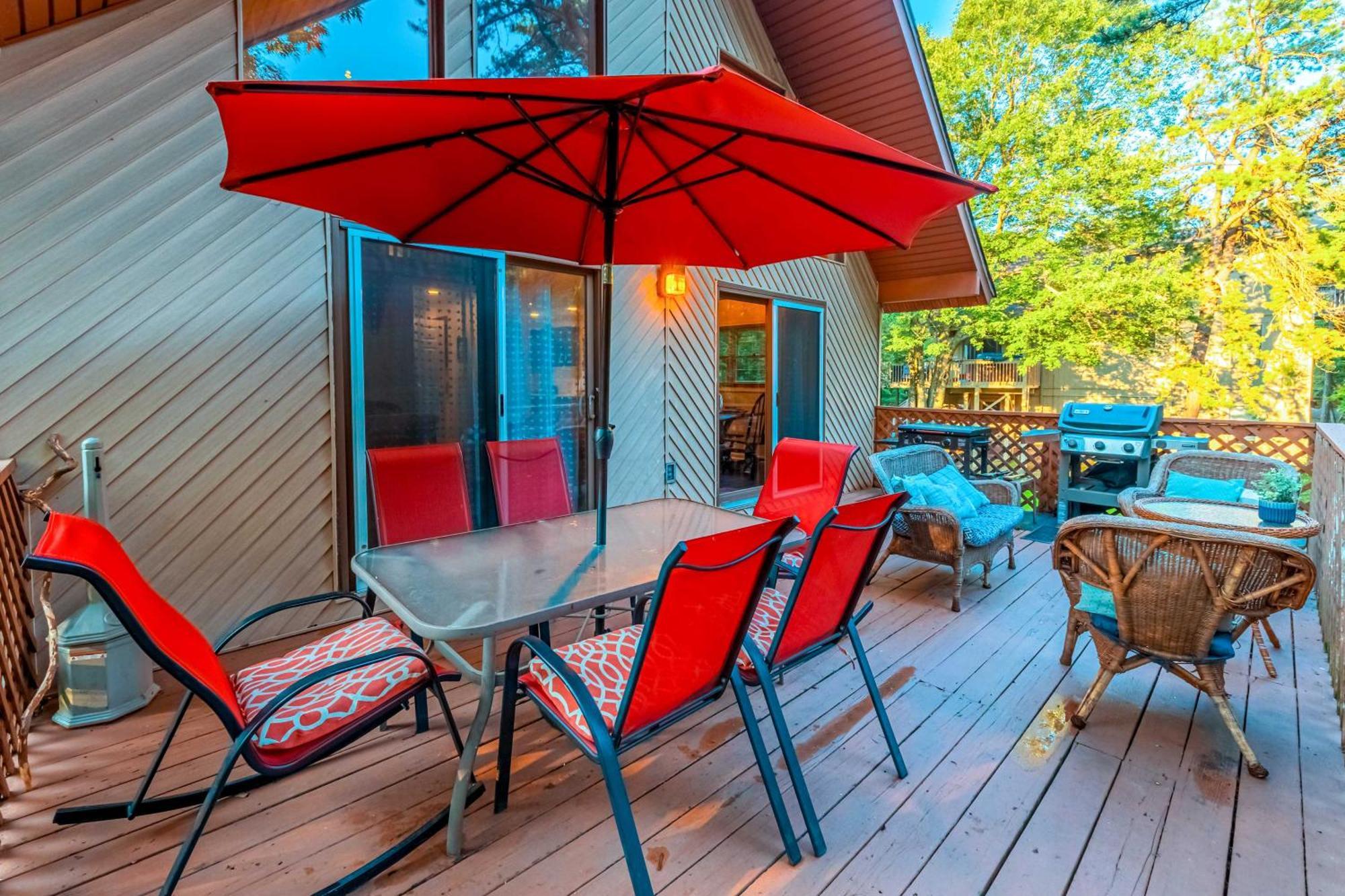 Poconos Ski Retreat With Sauna, Hot Tub, And Game Room Lake Harmony Buitenkant foto