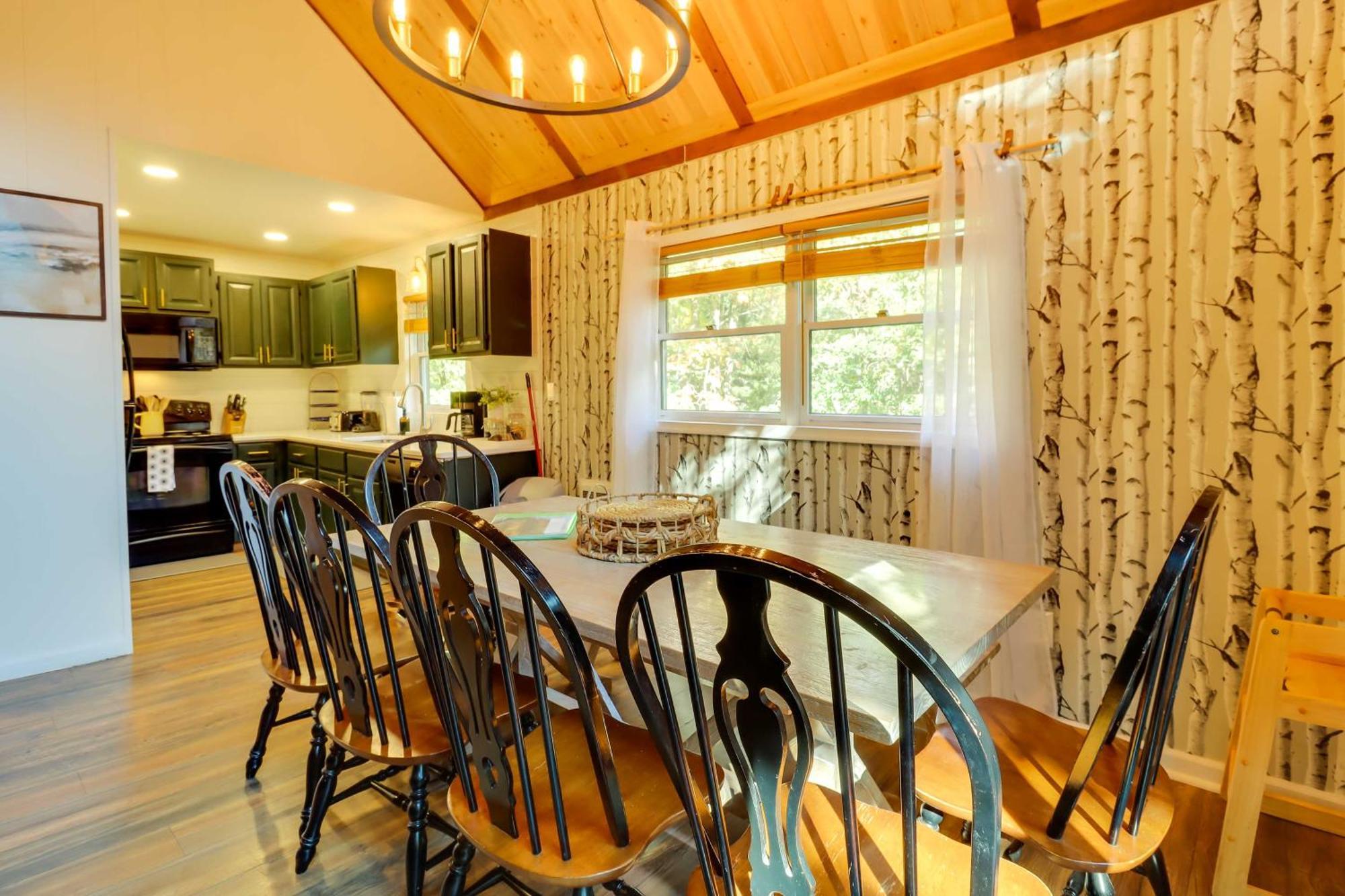 Poconos Ski Retreat With Sauna, Hot Tub, And Game Room Lake Harmony Buitenkant foto