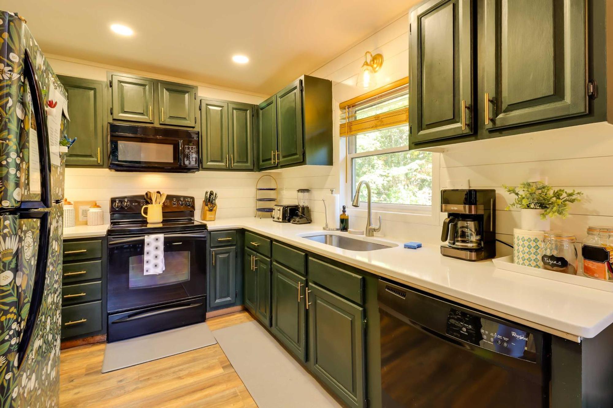 Poconos Ski Retreat With Sauna, Hot Tub, And Game Room Lake Harmony Buitenkant foto